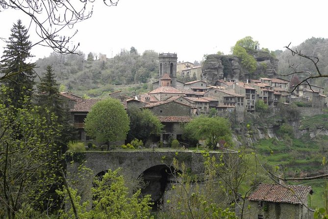 Besalú, Rupit & Vic Private Tour small group and hotel pick up from Barcelona - The Garrotxa volcanic area between villages