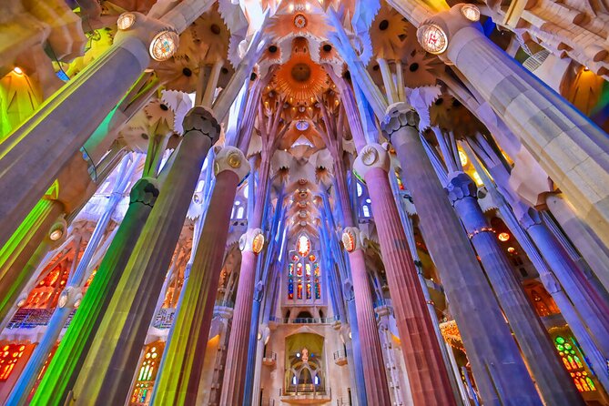 Best Gaudi Private Tour with Sagrada Familia & Park Guell in BCN - Casa Milà and Casa Batlló are quick but worthwhile