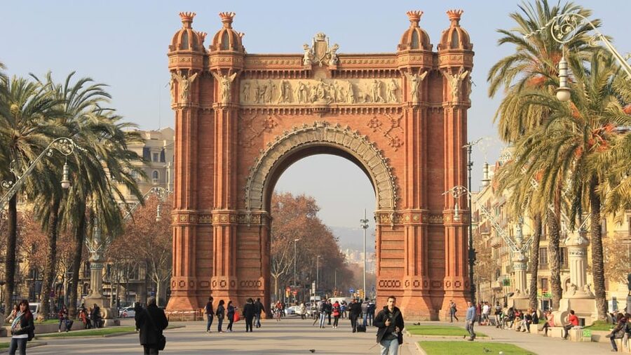 Best of Barcelona: Private Walking Tour with a Local - Key points to know before booking