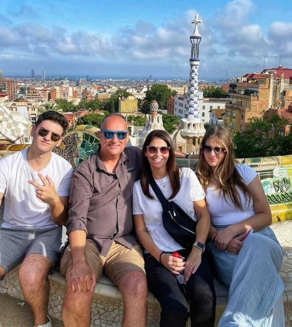 Best of Barcelona: Sagrada Familia & Park Guell with Pickup - Lunch and a needed pause