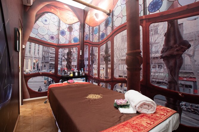 Body Scrub Exfoliation Treatment 50 min at THAI SPA MASSAGE BARCELONA - Getting to Passeig de Gràcia 100