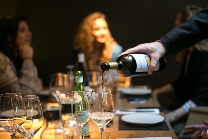 Born to Eat: Gourmet Tapas & Wine Small Group Tour in Old Barcelona - How the guides shape the evening