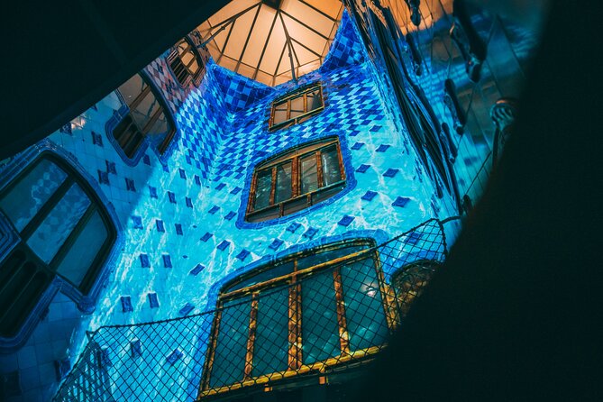 Casa Batlló : Night Visit "A Winter Night" - Lights, projections, and the final immersive section