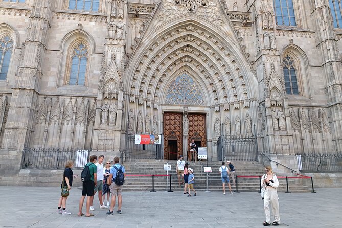 Cathedral of Barcelona Entrance Ticket - Optional Private Guide - The choir and Chapter Hall add useful depth