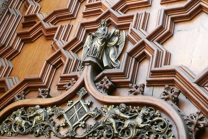 Cathedral of Barcelona Entrance Ticket - Optional Private Guide - Dress, access, and practical preparation