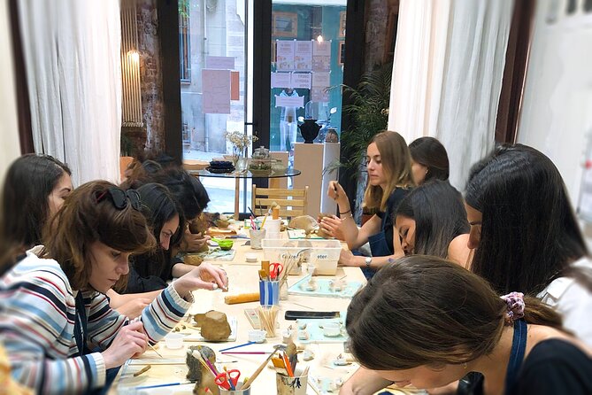 Ceramic Tiles Small Group Workshop in Barcelona - What the hosts add to the experience
