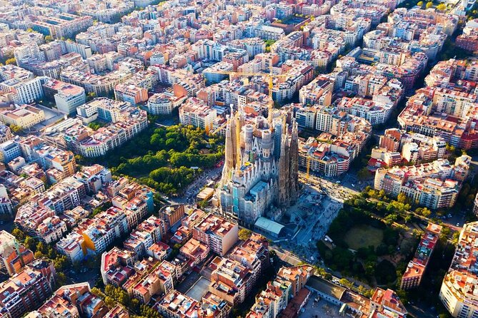 City Tour Barcelona - Casa Milà and the promise of a closer look