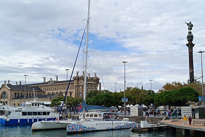 Columbus Monument Access With Barcelona Seaside Guided Tour - Why this short Barcelona walk works