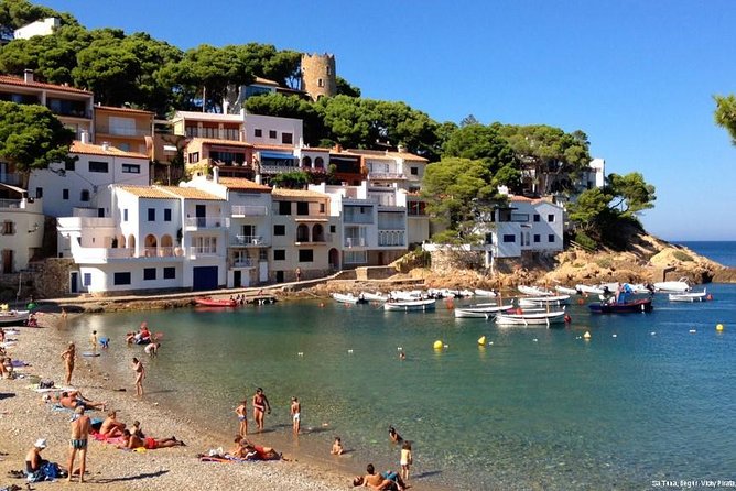 Costa Brava and Empuries Small Group Tour with Hotel Pick-Up and Boat Ride - Who will get the most from this day