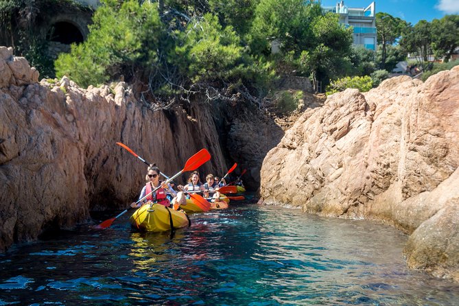 Costa Brava Kayaking and Snorkeling Small Group Tour with Lunch - Lunch and free time in S’Agaró