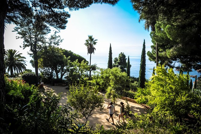 Costa Brava & Medieval Village Tour with Lunch - Transport, group size, and the amount of free time