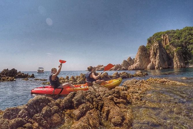 Costa Brava Tour with Kayak & Lagoon Snorkeling - Free time, beach lunch, and the ride home