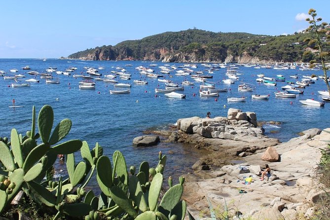 Costa Brava Typical Towns Full Day Tour from Barcelona - Peratallada: medieval lanes and a stone fortress