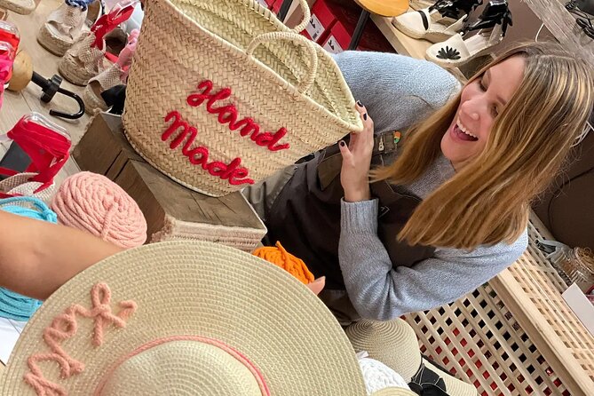 Design and Craft a Raffia Bag in Barcelona - Making a Barcelona souvenir instead of buying one