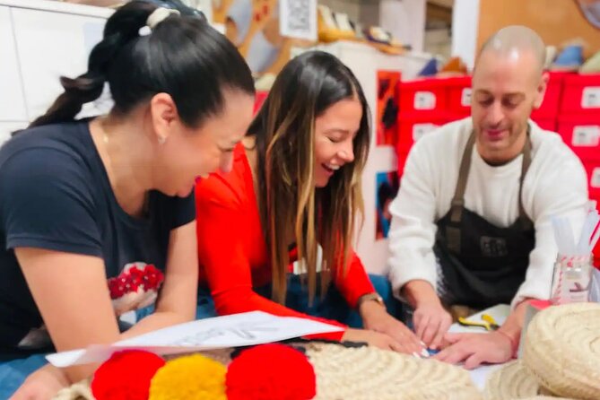 Design and Craft a Raffia Bag in Barcelona - Who will enjoy this activity most