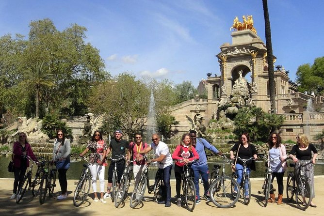E-Bike Barcelona Highlights & Park Guell in Small Group - Eixample and the modernist masterpieces