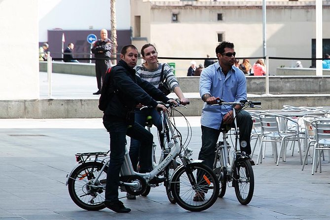 E-Bike Barcelona Highlights & Park Guell in Small Group - The climb to Park Güell