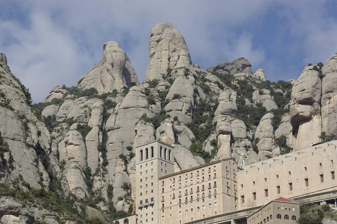 Easy Montserrat: Half Day Trip from Barcelona - Riding the Montserrat rack railway