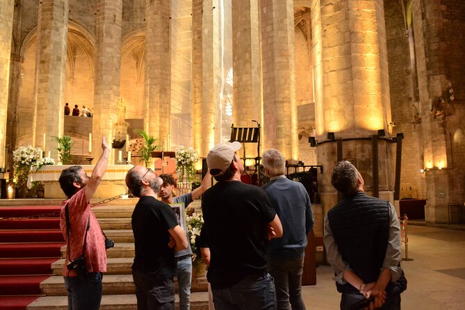 El Born: Santa Maria del Mar Tour with Exclusive Rooftop Views - A guide-led visit with room to look on your own