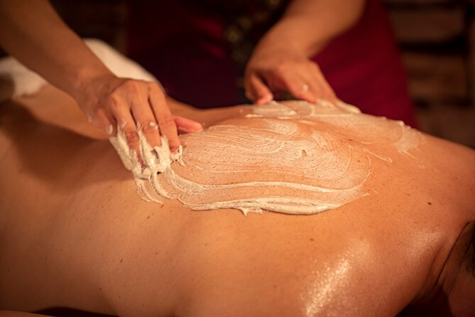 Exfoliating and Moisturizing Body Treatment of 60 min in THAI MASSAGE ALURA - The Thai moisturizing wrap