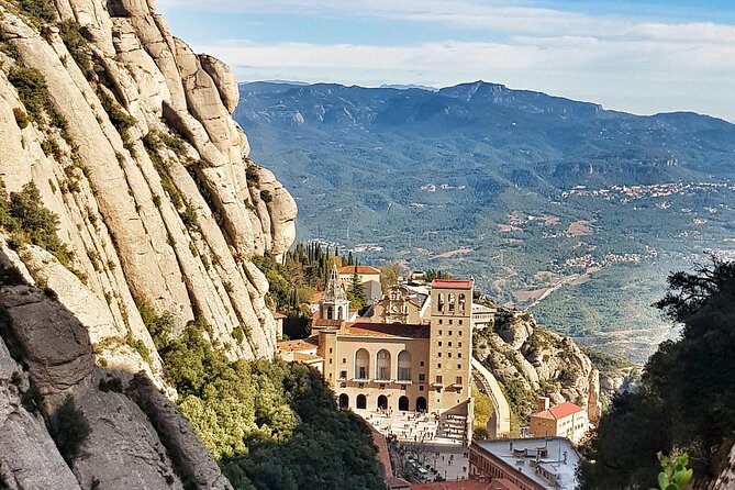 Experience Montserrat: Private Tour for Families and Friends - Montserrat Museum and its surprising art collection