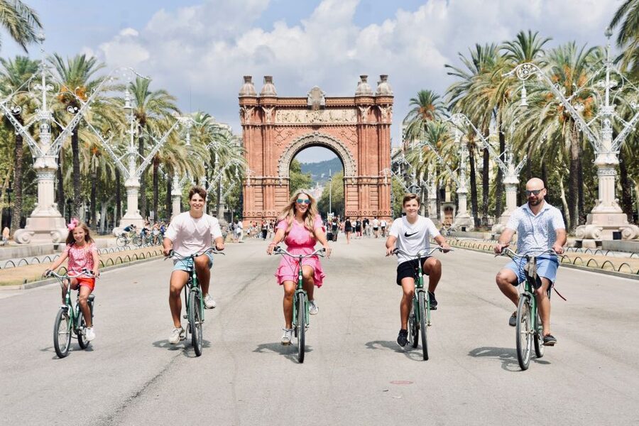 Explore Barcelona by Bike & Photo Shooting - Key things to know before you pedal off