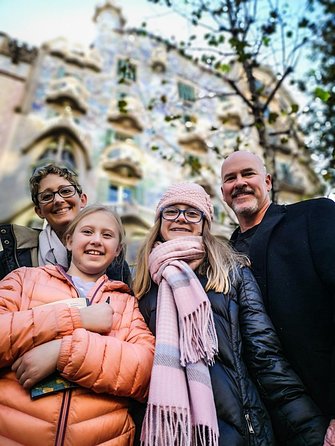 Family Private Tour: Churros, Hot Chocolate & Games in Barcelona - Ciutadella Park and the final half hour