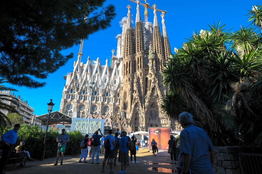 Fast Track: Sagrada Familia & Barcelona Full-Day Tour - Montjuïc and the 1992 Olympic views
