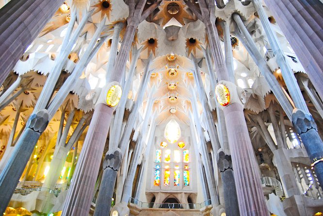 Fast Track Sagrada Familia & Park Guell the best of Gaudí - Park Güell and Gaudí’s outdoor imagination