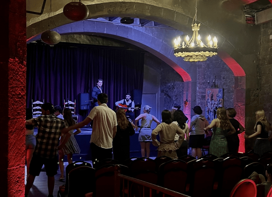 Flamenco Experience (30 minute masterclass) - What this Barcelona flamenco class actually gives you
