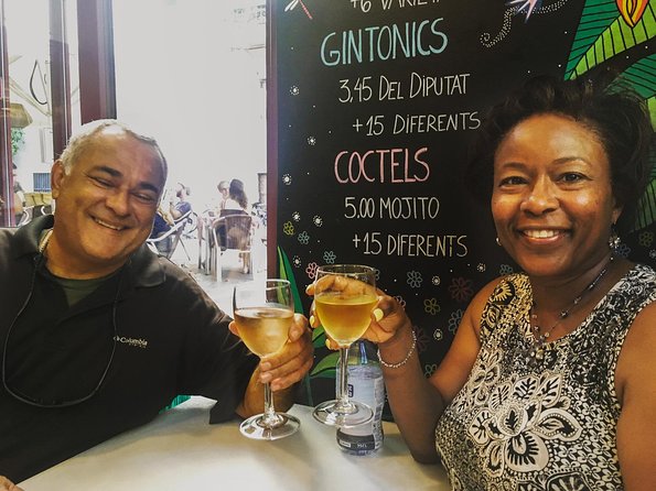 Food & Drink Private Tour of Barcelona in Traditional Taverns - What the guide can add to the evening