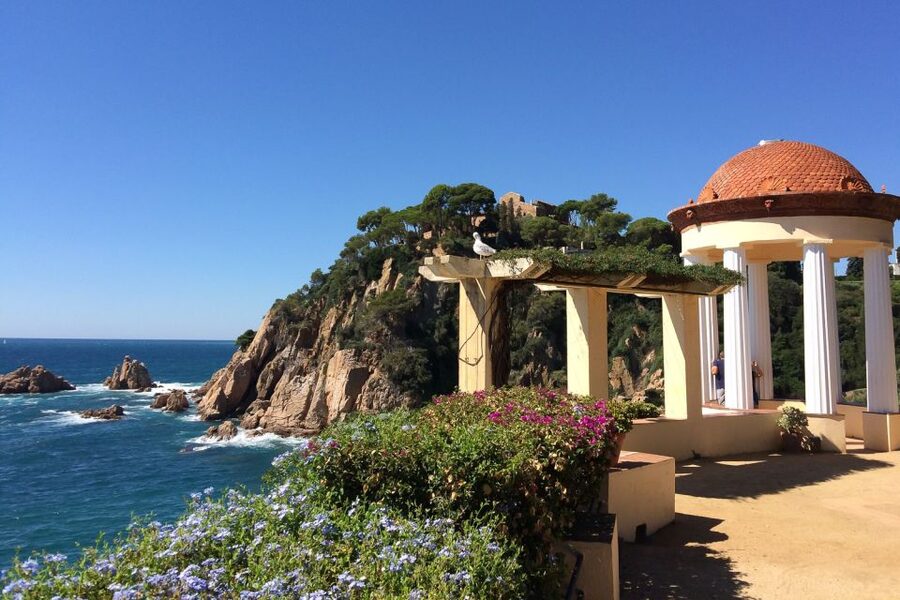 From Barcelona: Costa Brava Day Tour with Lunch - Blanes, gardens, and the first swim
