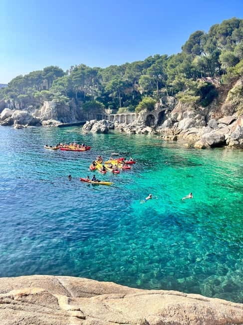 From Barcelona: Costa Brava Kayak & Snorkel Tour with Picnic - Getting set up at Platja d’Aro