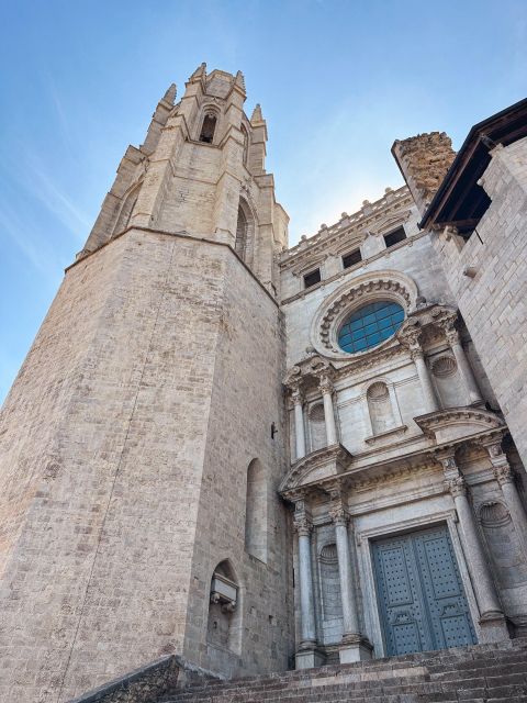 From Barcelona: Dalí and Medieval Girona Private Day Trip - Medieval Girona on foot