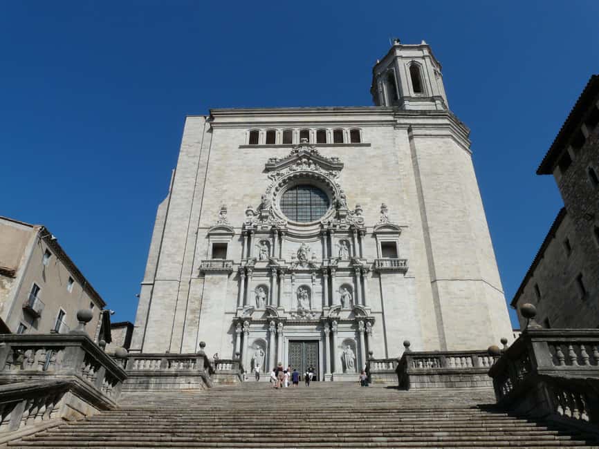 From Barcelona: Girona and Dalí Museum Small-group Day Tour - The 90-minute Girona break