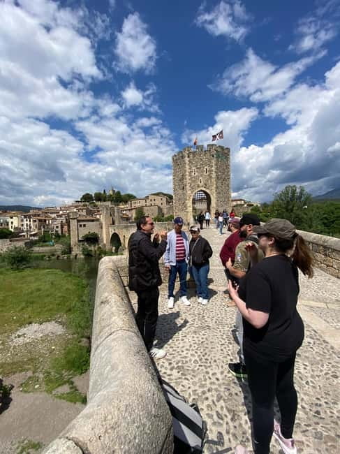 From Barcelona: Girona, Besalú & Castellfollit Day Trip - Should you book it?