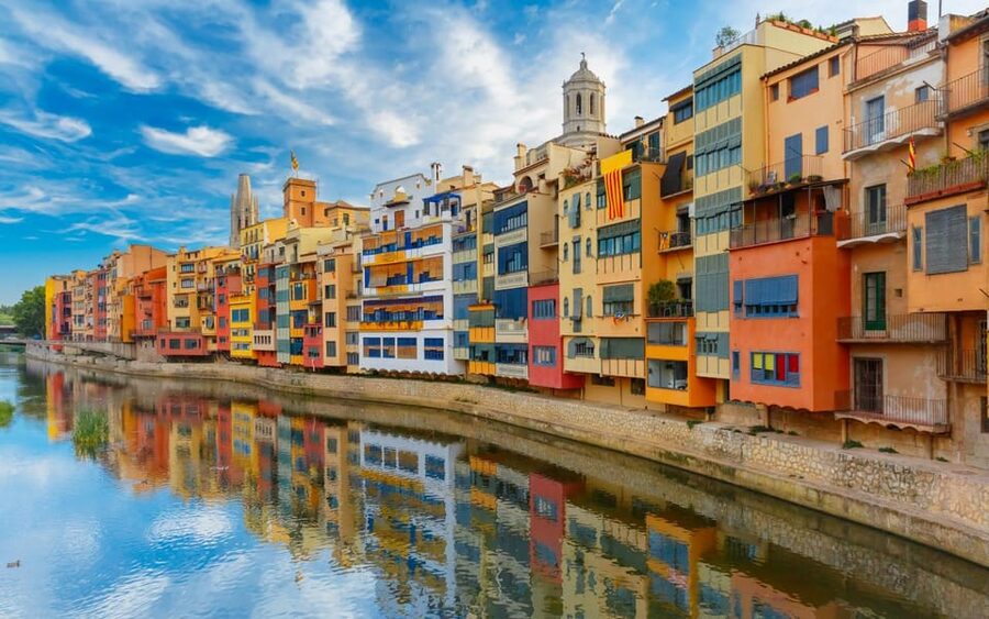 From Barcelona: Girona, Figueres, Dalí Museum, and Cadaqués - Three very different sides of Catalonia