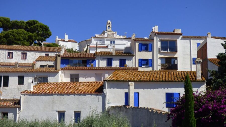 From Barcelona: Girona, Figueres, Dalí Museum, and Cadaqués - Should you book the Girona, Figueres, and Cadaqués tour?