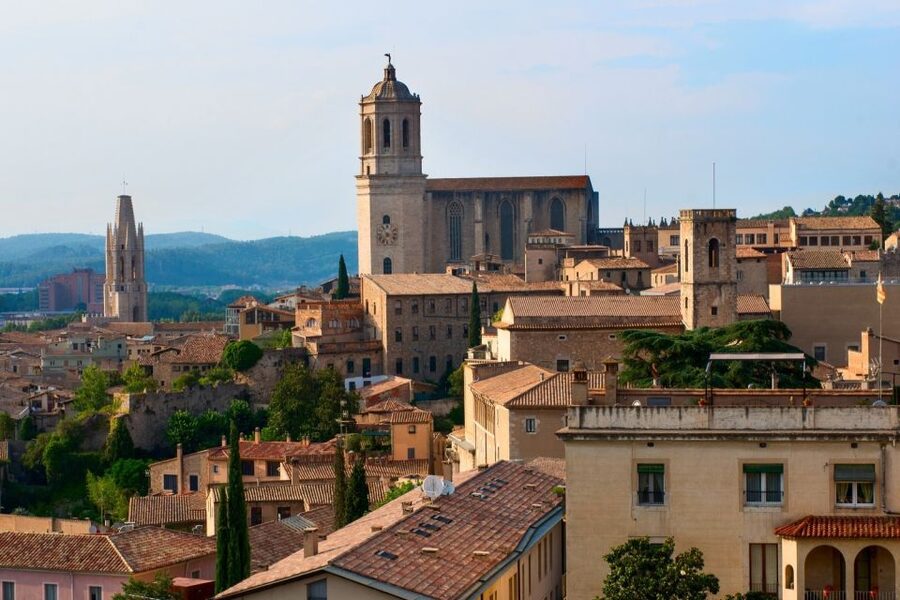 From Barcelona: Girona, Game of Thrones Tour - Leaving Barcelona Nord Station