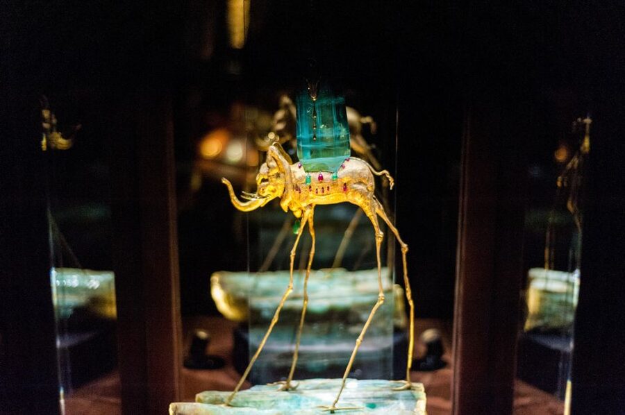 From Barcelona: Girona Guided Tour & Dalí Museum in Figueres - What the $85 price really includes