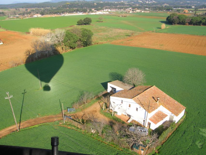 From Barcelona: Half-Day Hot Air Balloon Flight Ticket - What the small group adds
