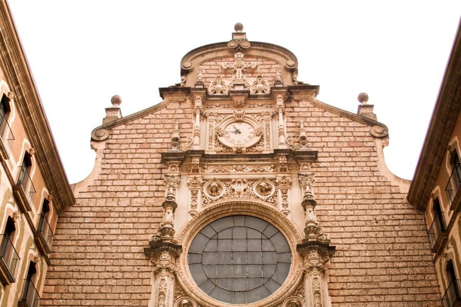 From Barcelona: Half-Day Montserrat Experience - Two hours to choose your own Montserrat
