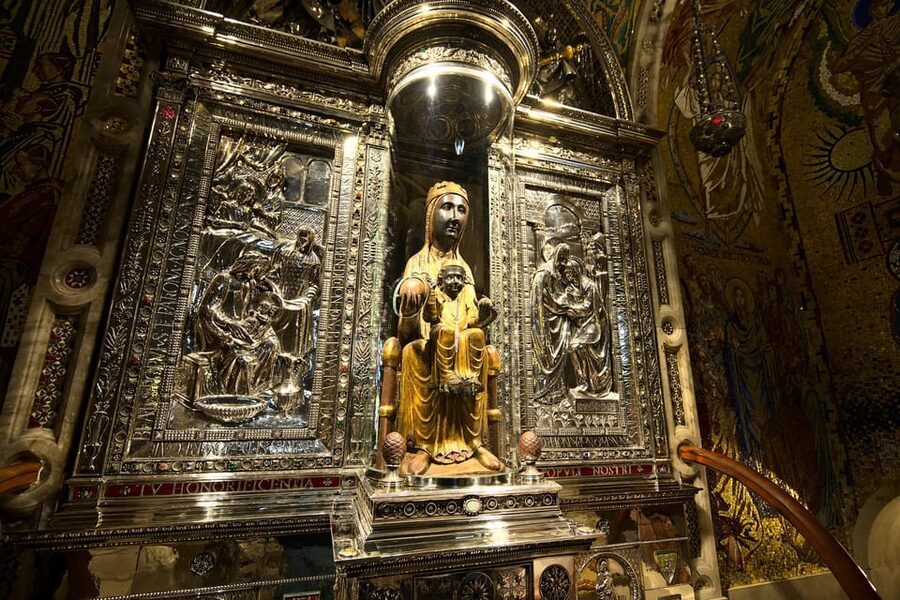 From Barcelona: Half-Day Trip to Montserrat Mountain - Who should choose this Montserrat tour?