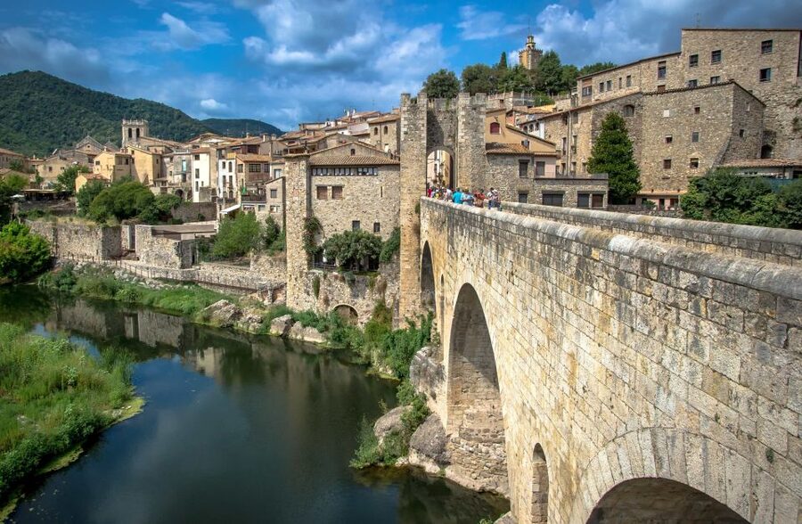 From Barcelona: Medieval Villages Day Tour - Why this makes a good escape from Barcelona