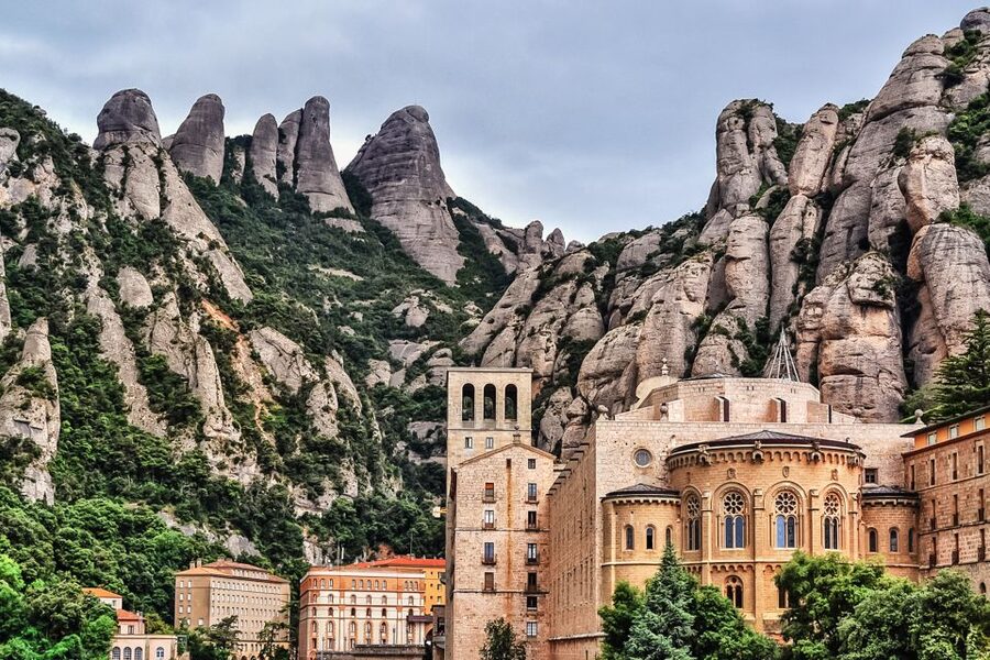 From Barcelona: Montserrat Day Trip with Optional Tickets - Food, shopping, and practical comfort