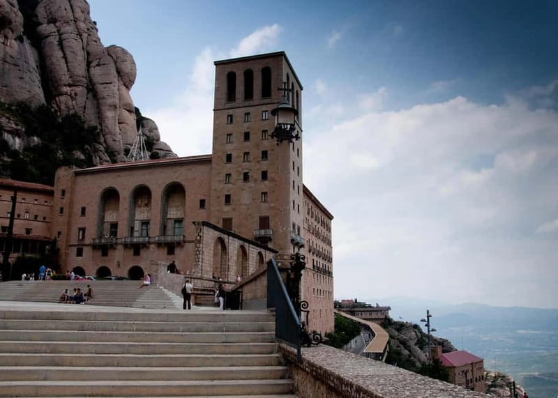 From Barcelona: Montserrat Full-Day Guided Tour - Why Montserrat makes a strong Barcelona day trip