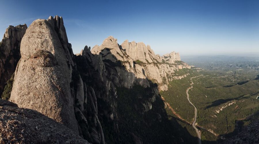 From Barcelona: Montserrat Full-Day Trip with Guided Hike - Santa Maria de Montserrat and La Moreneta