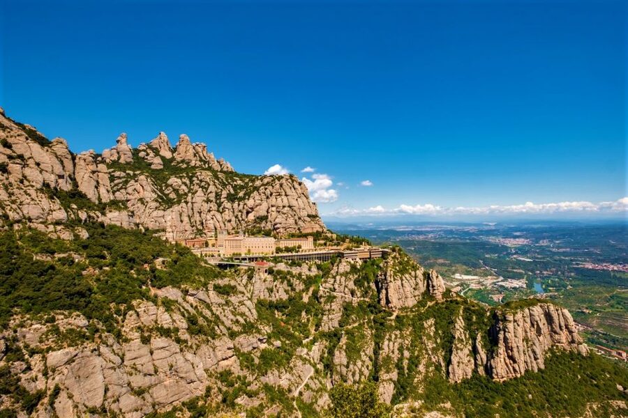 From Barcelona: Montserrat Monastery, Easy Hike, Cable Car - Why Montserrat works so well as a Barcelona side trip