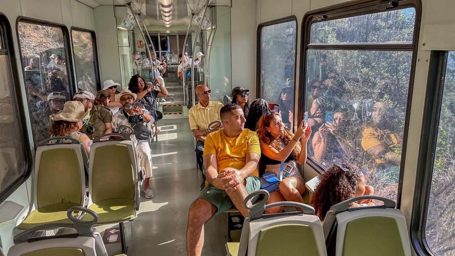 From Barcelona: Montserrat Tour, Rack Railway & Licor Taste - The return to Barcelona