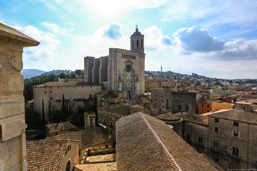 From Barcelona: Private Girona and Costa Brava Guided Tour - Pals, where the day turns medieval